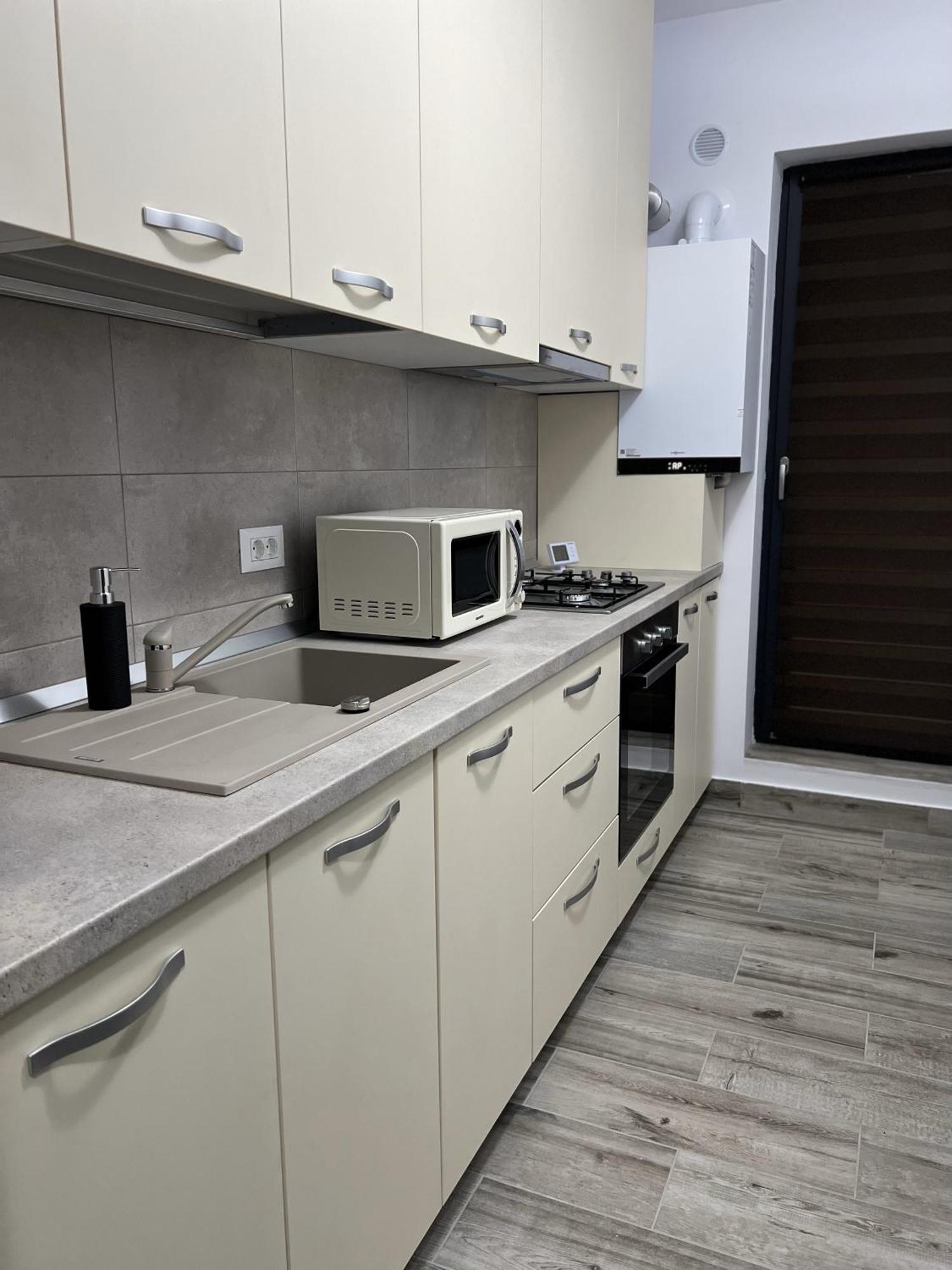 Refined Studio Haven At Exigent Plaza - 08 بوخارست المظهر الخارجي الصورة